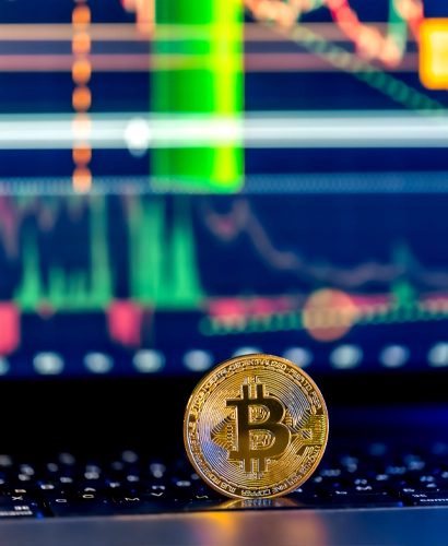 Team von FinvoruBIT bei der Marktanalyse