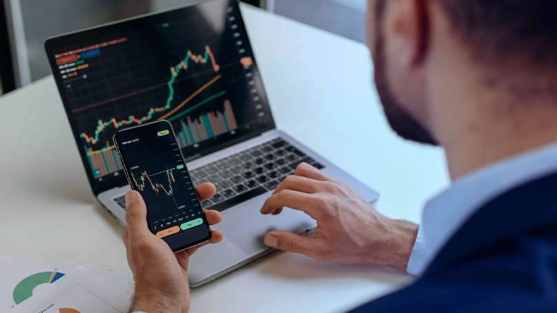 FinvoruBIT KI-Handelsdashboard